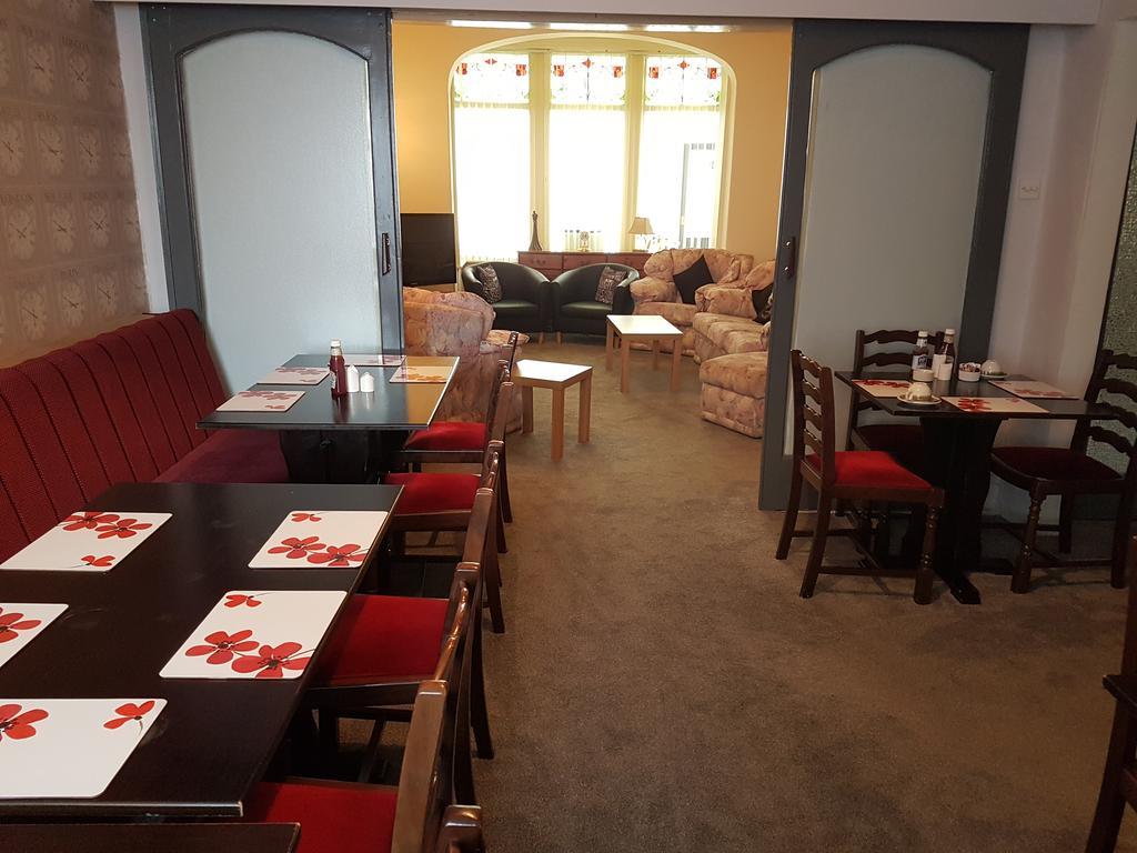 Bed & Breakfast Kings Court Families & Couples